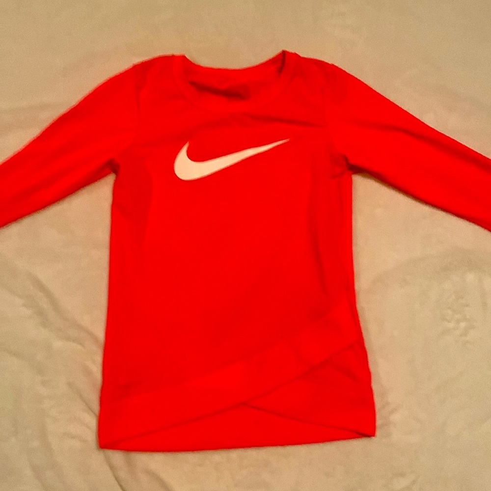Nike girls dri fit shirt